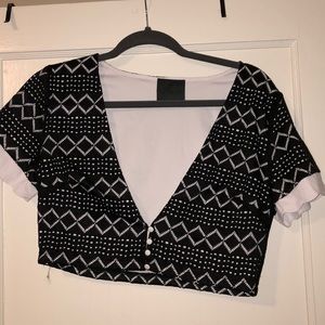 V shape crop top